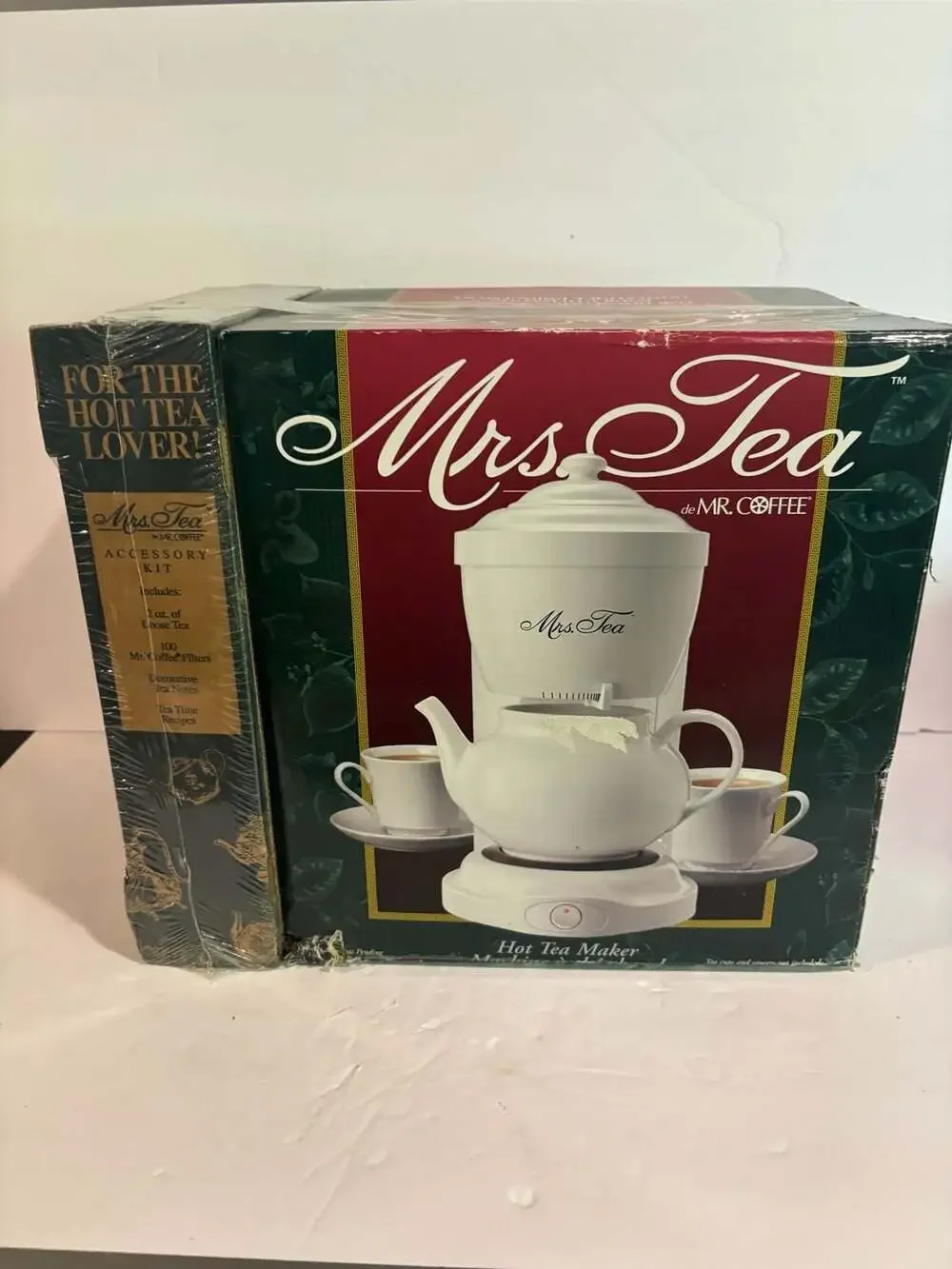 Mrs Tea by Mr Coffee - Hot Tea Maker 6 Cup Ceramic Pot White Vintage Open Box